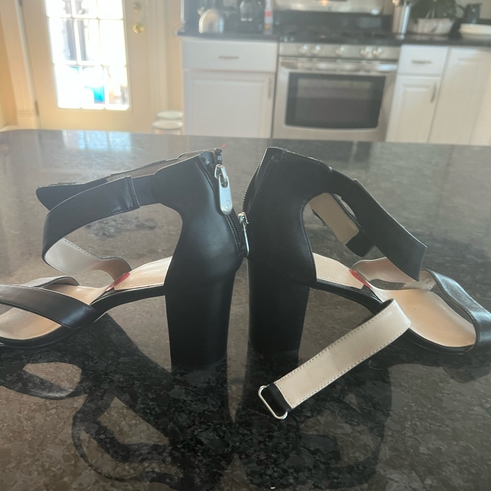 Brand New With Tags - Etienne Vittadini Sandals